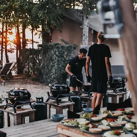 Camping Luna Del Monte *